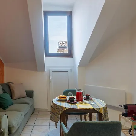 Apartman Repubblica 17 *